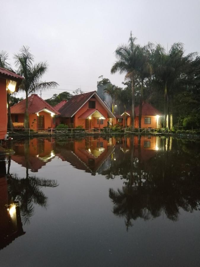 Cabanas Mountain River Lake Inn Nueva California ภายนอก รูปภาพ