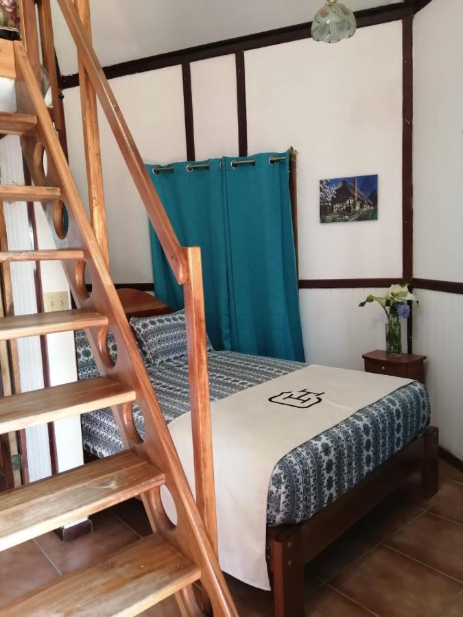 Cabanas Mountain River Lake Inn Nueva California ภายนอก รูปภาพ