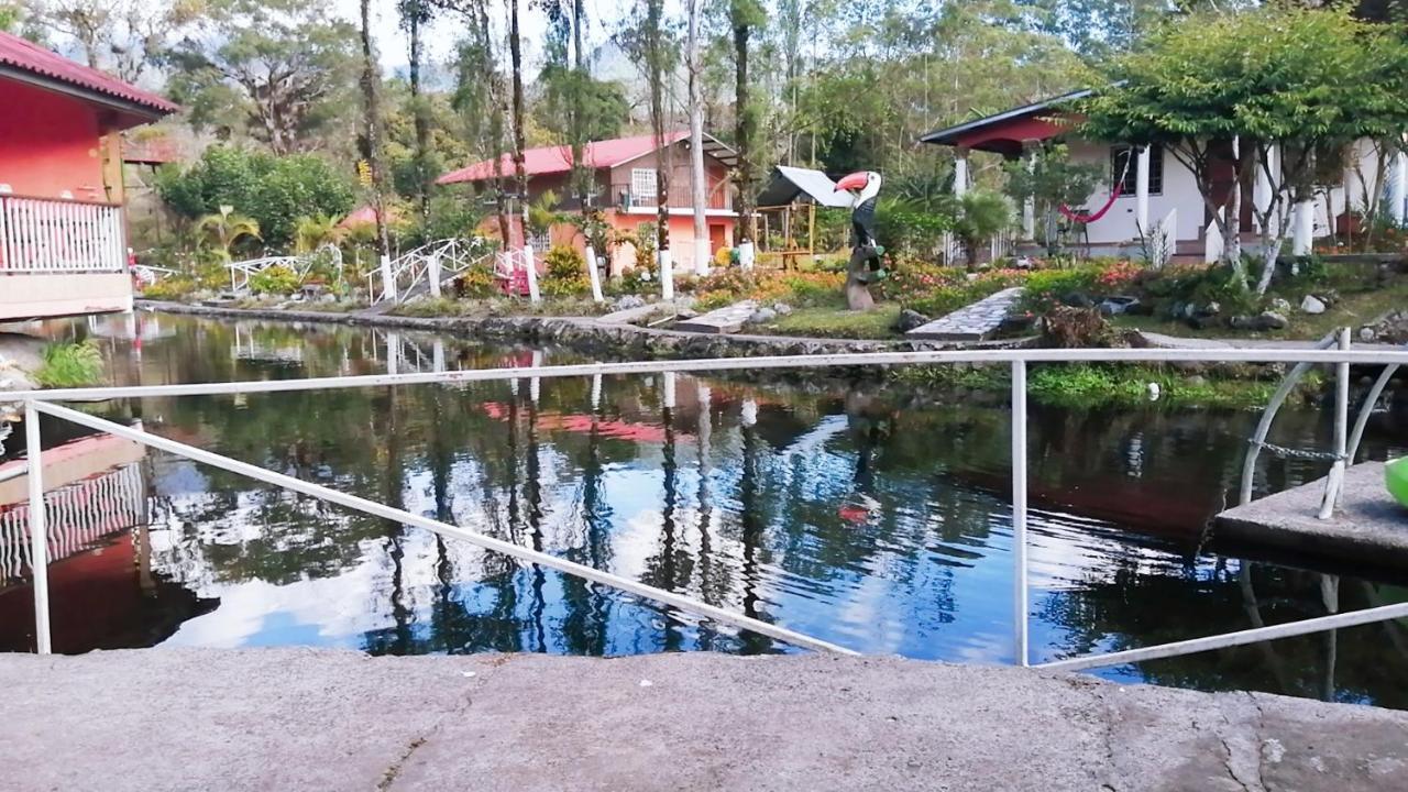 Cabanas Mountain River Lake Inn Nueva California ภายนอก รูปภาพ